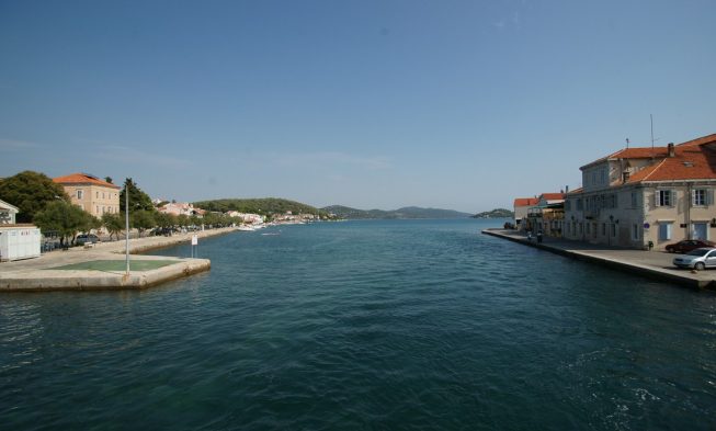 Tisno img